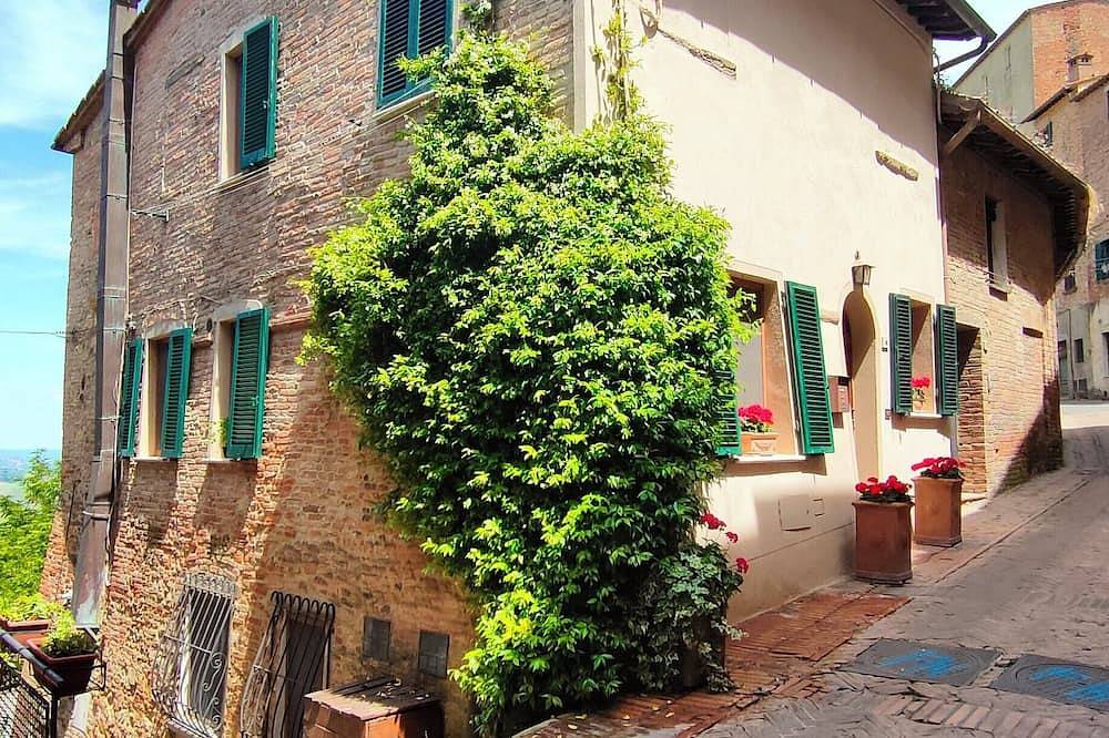 Ganze Wohnung, Ciliano 16 in Montepulciano, Siena Provinz