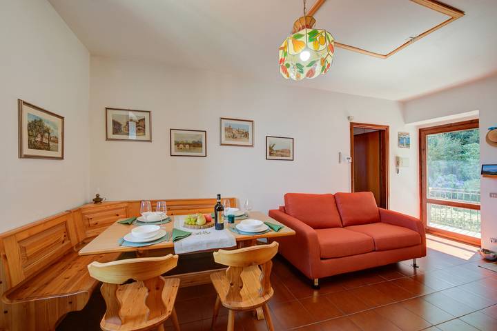 Ferienwohnung für 4 Personen, mit Balkon und Kinderpool sowie Seeblick in Comune di Stresa - 2