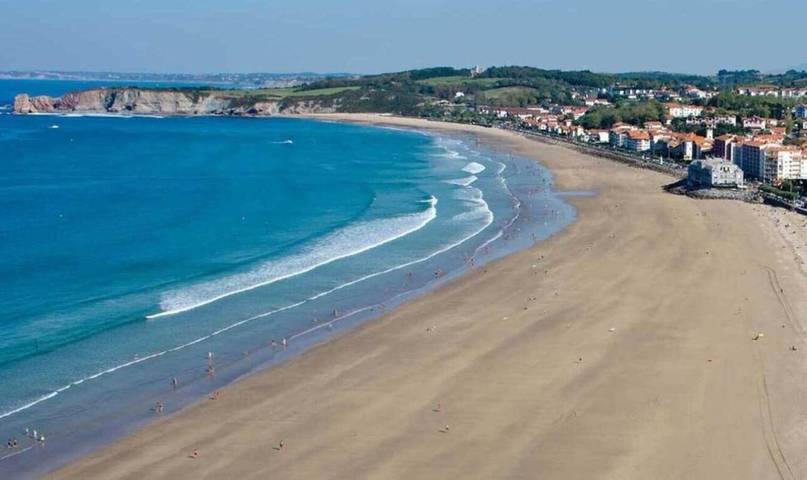 Ferienwohnung für 4 Personen, mit Terrasse und Ausblick in Hendaye