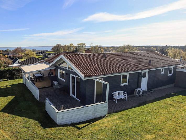 Ferienhaus für 9 Personen, mit Terrasse und Sauna in Eskov Strandpark
