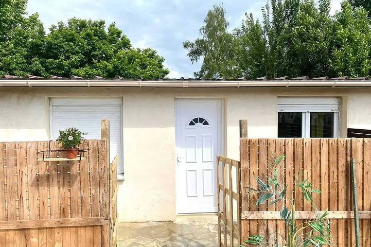 Location de vacances pour 2 personnes, animaux acceptés à Clermont (Oise)