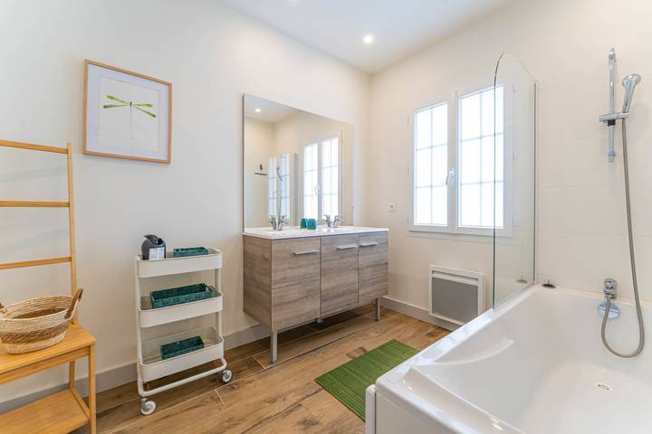 Gîte pour 4 personnes, avec jardin, adapté aux familles à Naujac-sur-Mer - 4