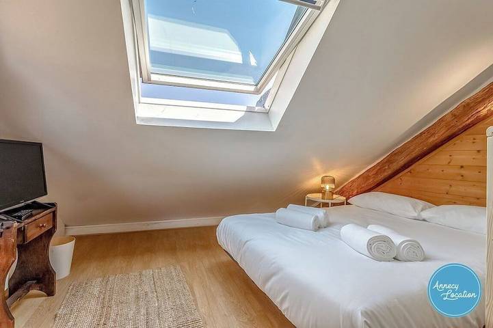 Ganze Wohnung, Charmant Duplex au Cœur du Village in Menthon-Saint-Bernard, Annecy und Umgebung