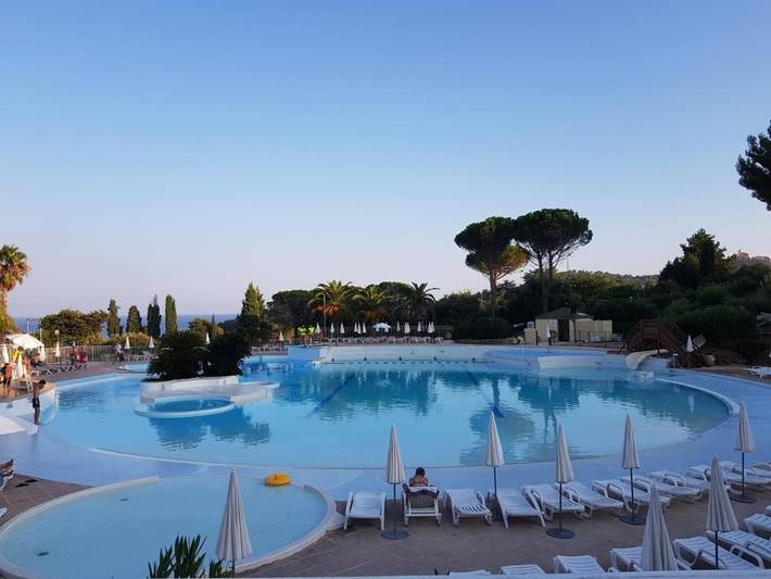 Ferienwohnung für 5 Personen, mit Pool und Kinderpool sowie Garten und Ausblick - 1