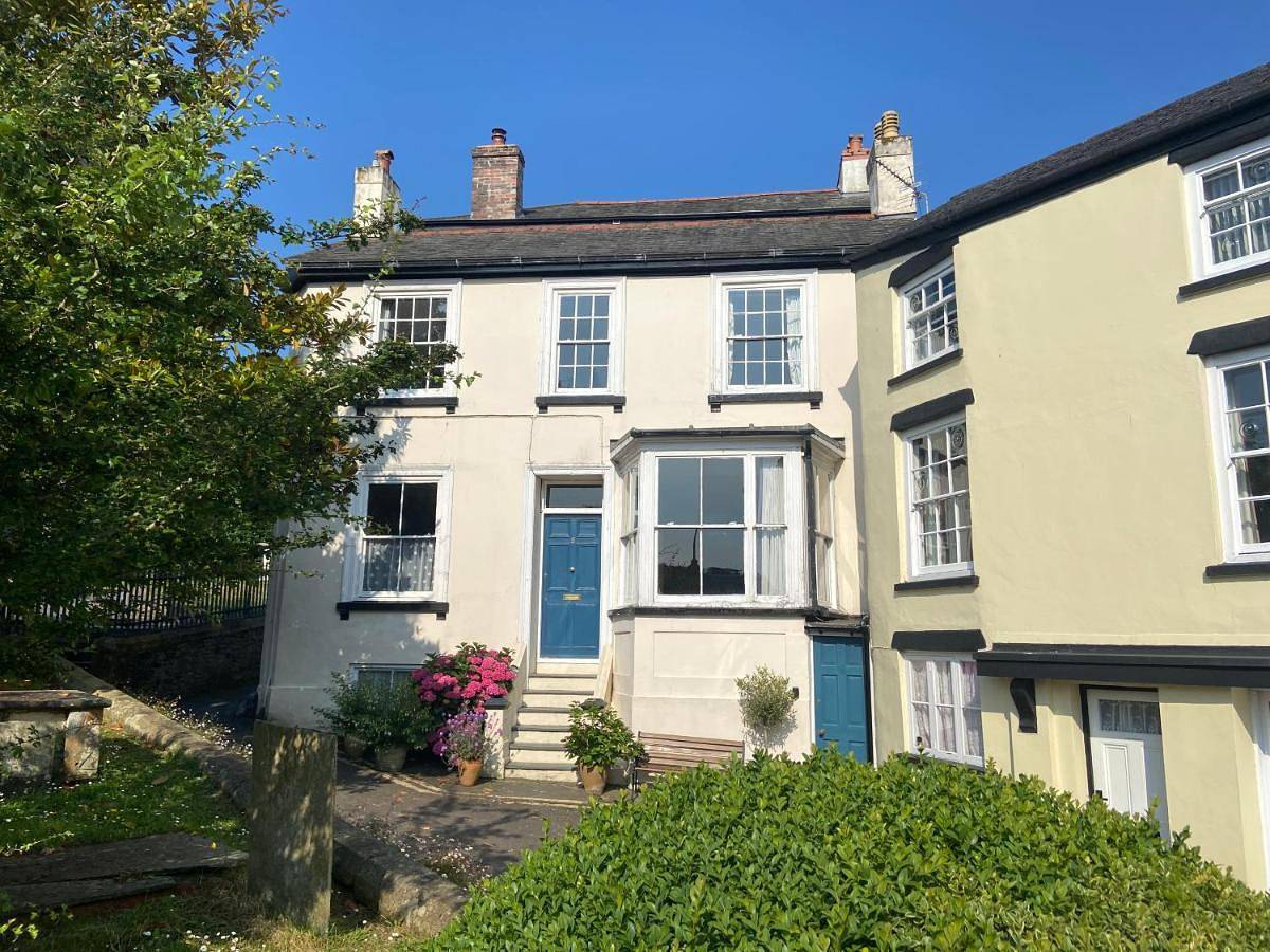 Entire apartment, Studio at Church House in Bideford, Devon