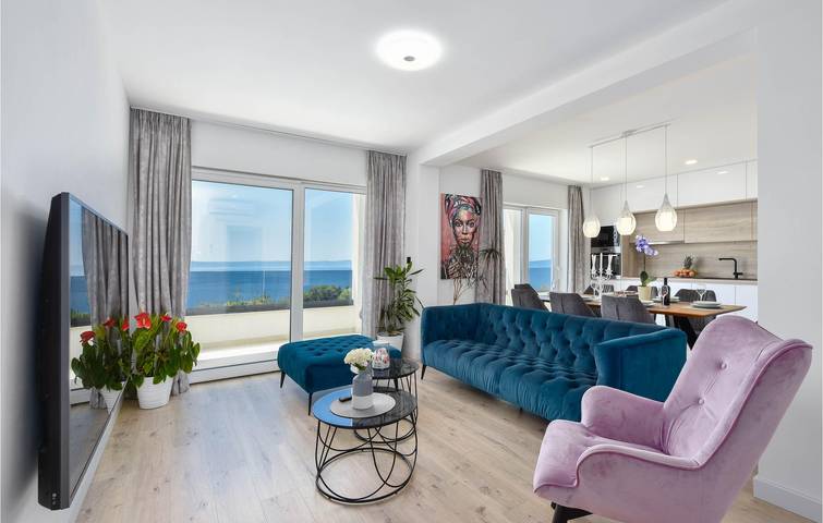 Ferienhaus für 8 Personen, mit Terrasse und Pool in Makarska - 4