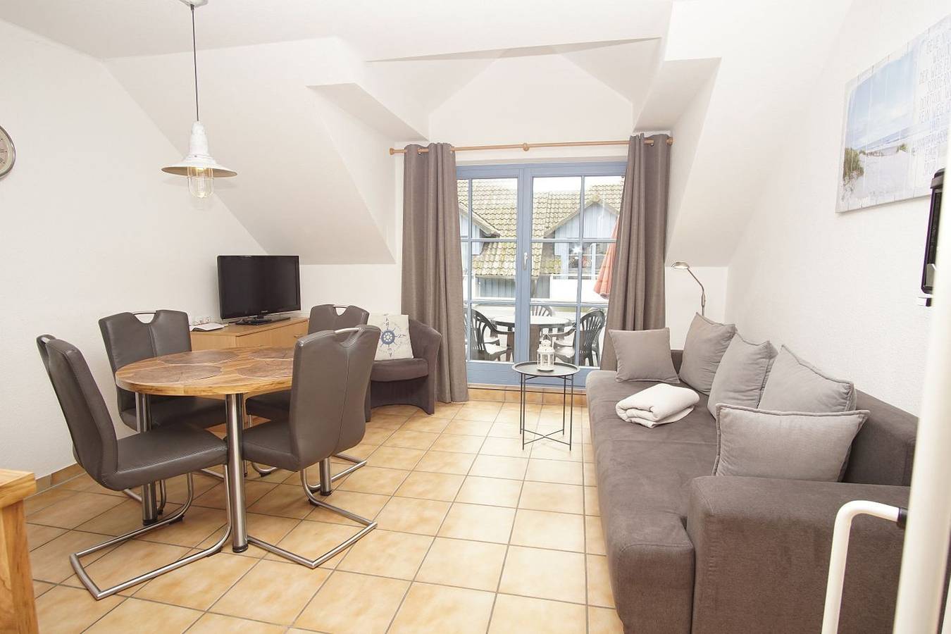 Ganze Wohnung, Dicht am berühmten Kap, schöner Sandstrand - Ferienresidenz Kap Arkona Fewo 06 in Putgarten, Rügen