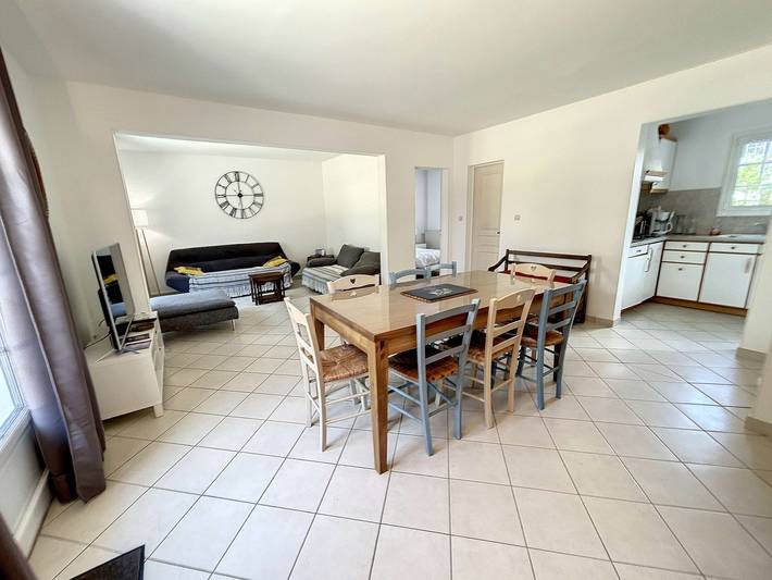 Location de vacances pour 8 personnes, avec jardin et terrasse dans Carolles Plage - 3