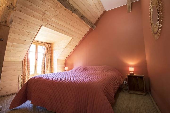 Location de vacances pour 15 personnes, avec terrasse ainsi que jardin et piscine à Salignac-Eyvigues - 4