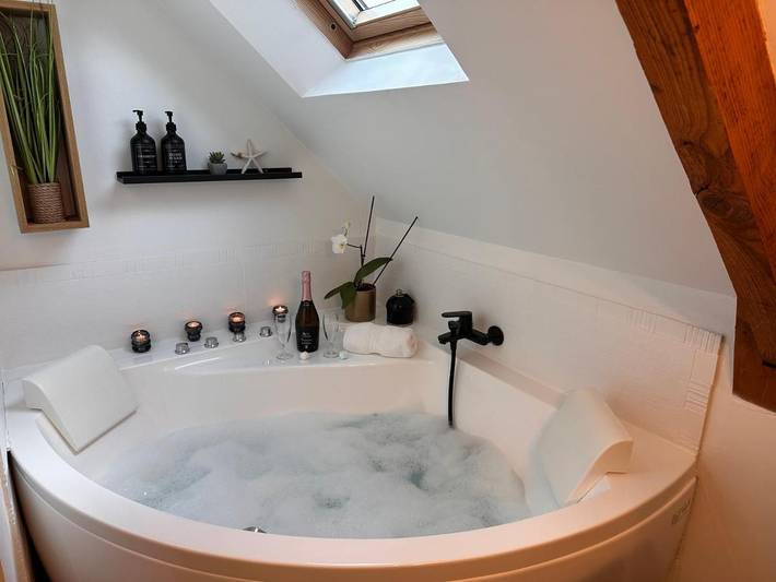 Location de vacances pour 6 personnes, avec Jacuzzi et Vue à Lanvallay