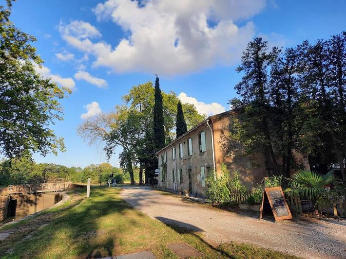 Cottage pour 2 personnes, avec vue et jardin, animaux acceptés à Mas-Saintes-Puelles
