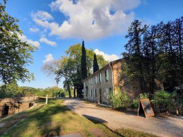 Chambre d’hôte pour 2 personnes, avec vue et jardin, animaux acceptés à Mas-Saintes-Puelles