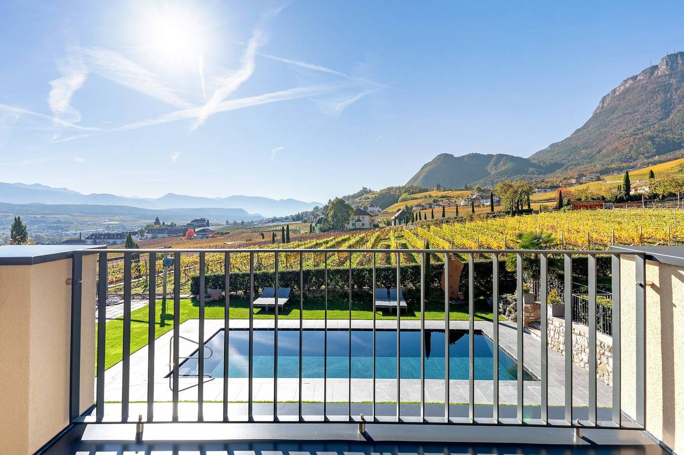 Ganze Wohnung, Apartment Weingut Gasshof Valeria mit Bergblick, Pool und Sauna in Berg (Eppan), Eppan an der Weinstraße