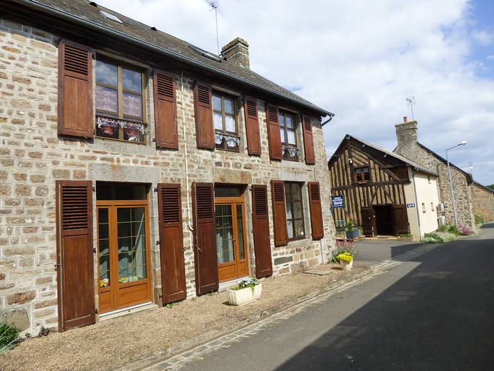 Gîte pour 8 personnes, avec terrasse et jardin, animaux acceptés