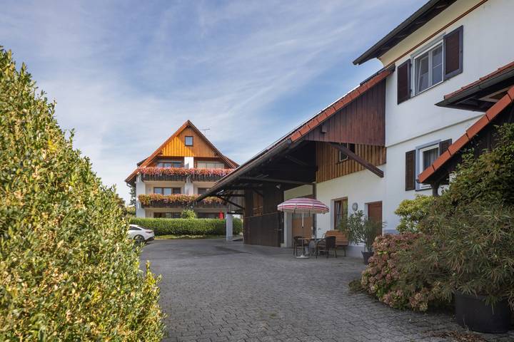 Ganze Wohnung, Ferienwohnung 5 mit gemeinsamer Terrasse, gemeinsamem Garten und Wi-Fi in Wasserburg (Bodensee), Bayerisch Schwaben