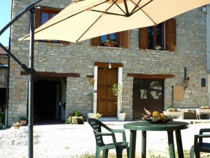 Gîte pour 3 personnes, avec vue et jardin à Monastero Bormida