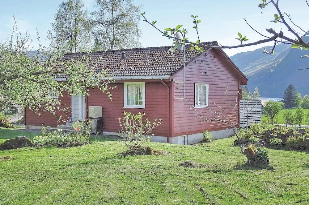 Beautiful home in Hovsherad with house sea view in Rogaland