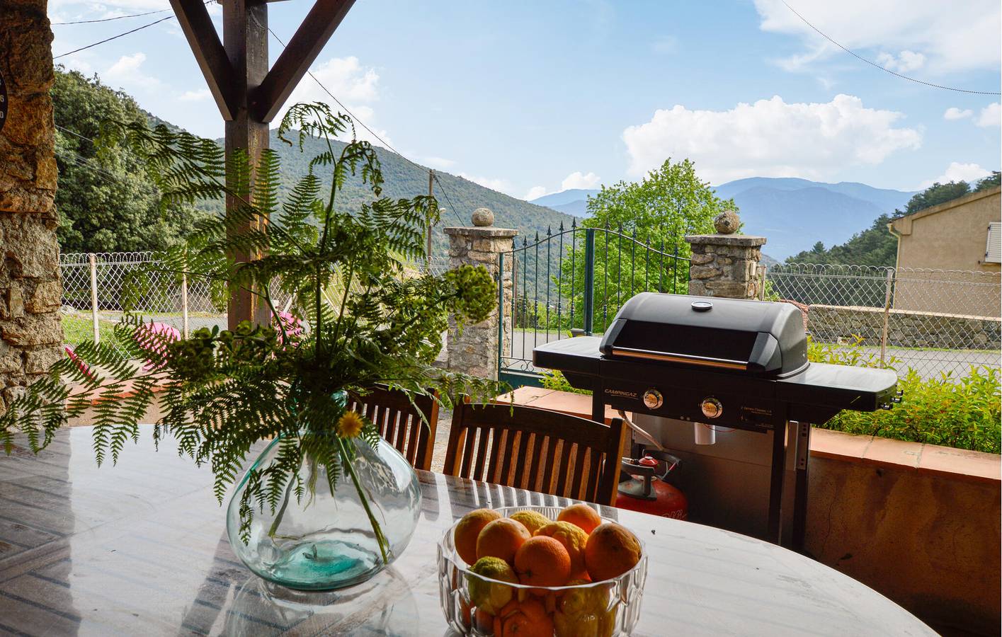 Moderno apartamento con parking, terraza y aire acondicionado en Popolasca (300m del centro de la ciudad) in Popolasca, Parc naturel régional de Corse