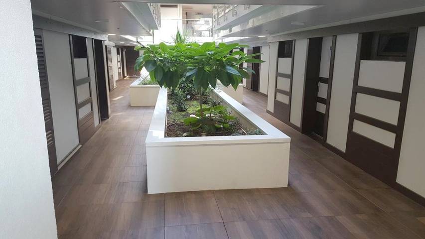 Gîte pour 2 personnes, avec piscine ainsi que vue et terrasse dans Thalazur - 4