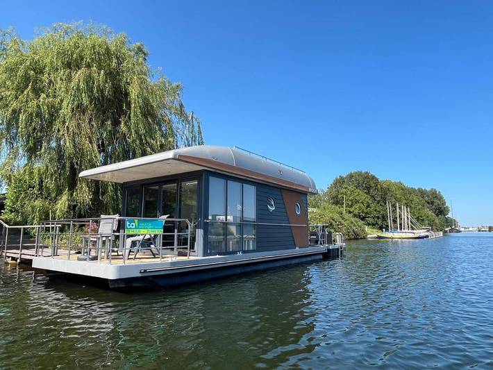 Ferienwohnung für 2 Personen, mit Terrasse und Ausblick sowie Seeblick in Noord-Beveland