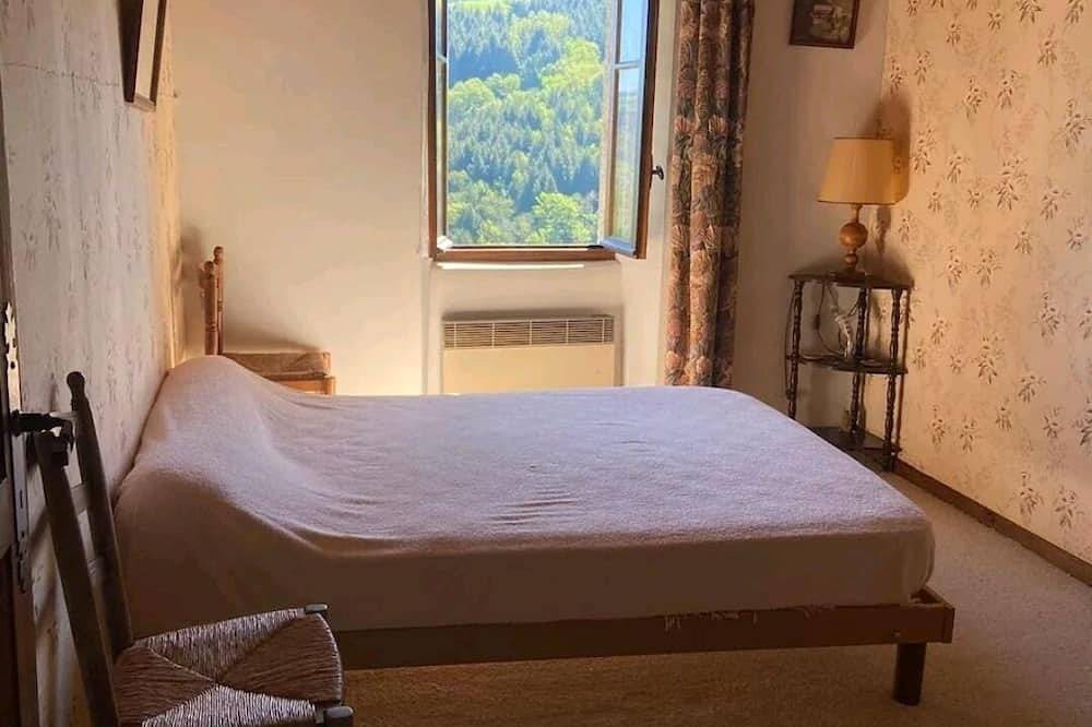 Maison de campagne sans vis à vis in Espeyrac, Aveyron