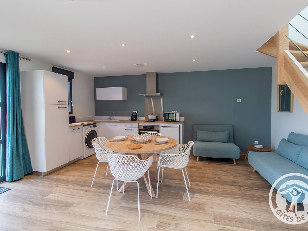 Gîte rénové et cosy avec terrasse, près de la Loire et des châteaux, idéal pour couple in Loire-Authion, Angers region