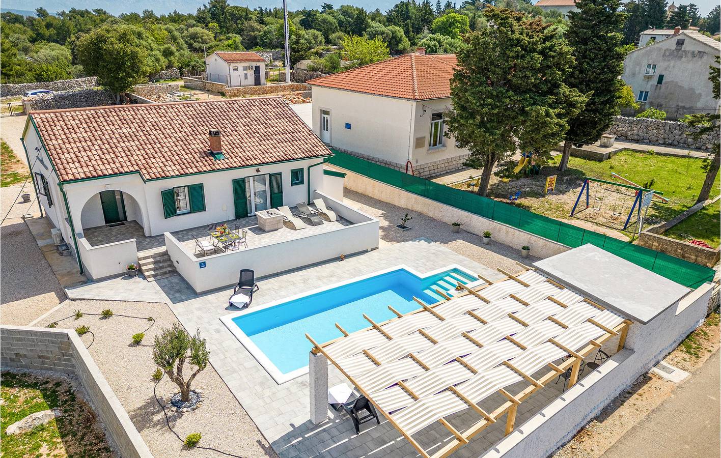 Ferienhaus für 8 Personen mit Pool in Novalja, Pag