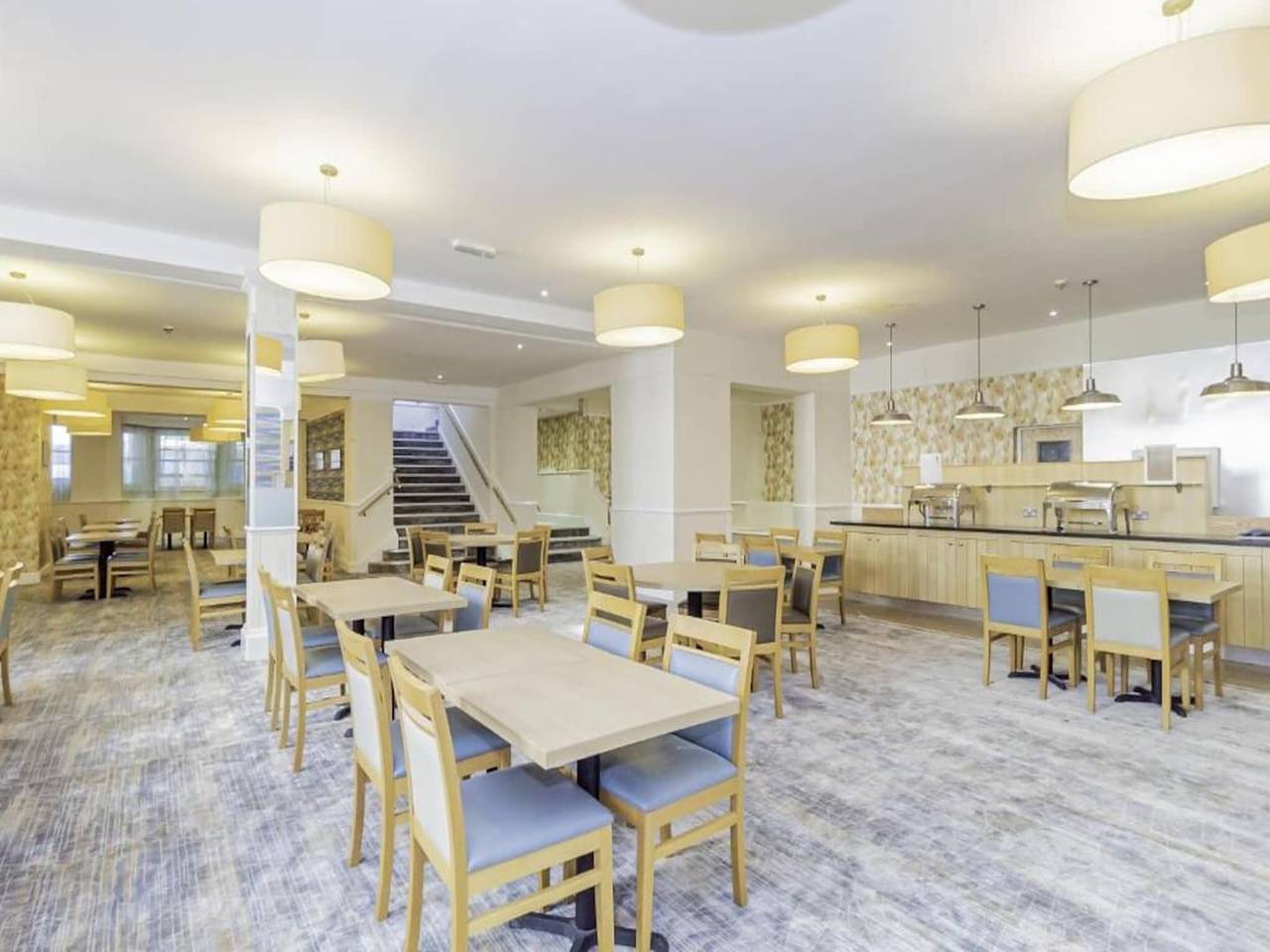 Entire apartment, Standard Twin Room in Eastbourne, East Sussex