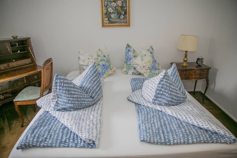 Entire apartment, In the heart of Rottach-Egern (quiet location) in Rottach-Egern, Bavarian Alps