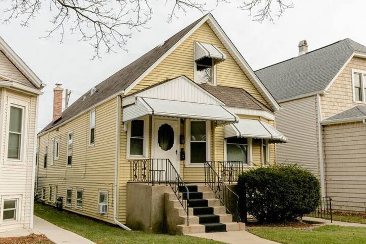 Apartment for 2 people in Chicago