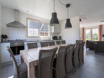 Villa voor 12 Personen in Makkum, Nederlandse kust, Afbeelding 2