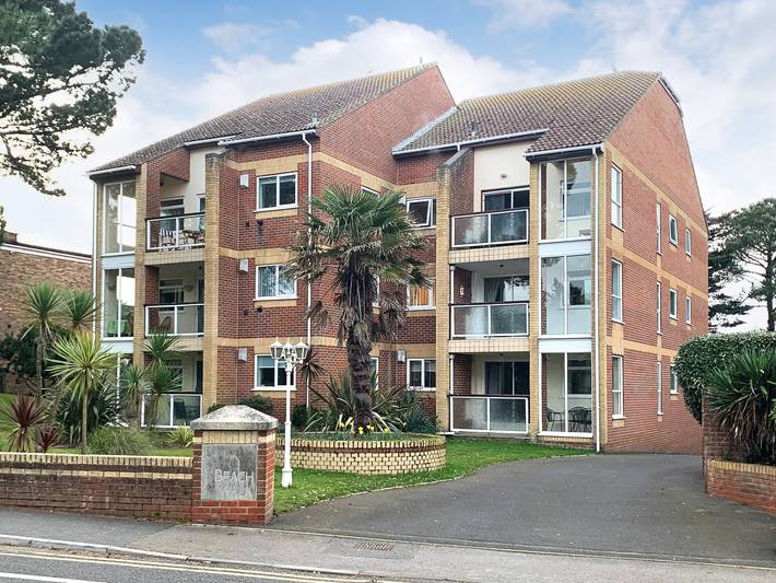 Holiday rental for 4 people in Sandbanks