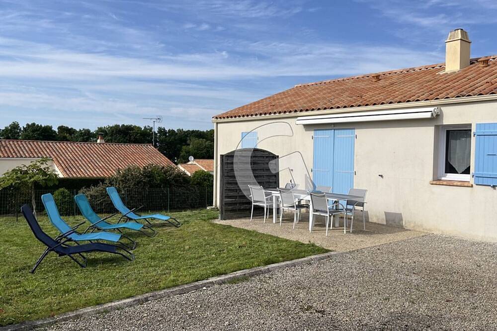 Casa de vacaciones para 4 personas con terraza en Saint-Vincent-sur-Jard, cerca de la playa y el centro in Saint-Vincent-sur-Jard, Vandea