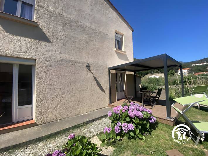 Casa vacanze 'Gîte Hortensias' con terrazza e fiume di fronte in Arles-sur-Tech, Céret e dintorni