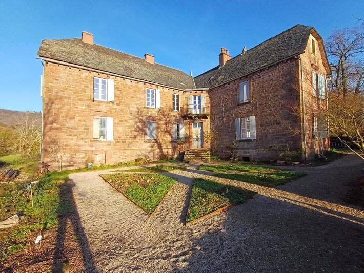 Chambre d’hôte pour 2 personnes, avec Terrasse et Jardin à Villecomtal