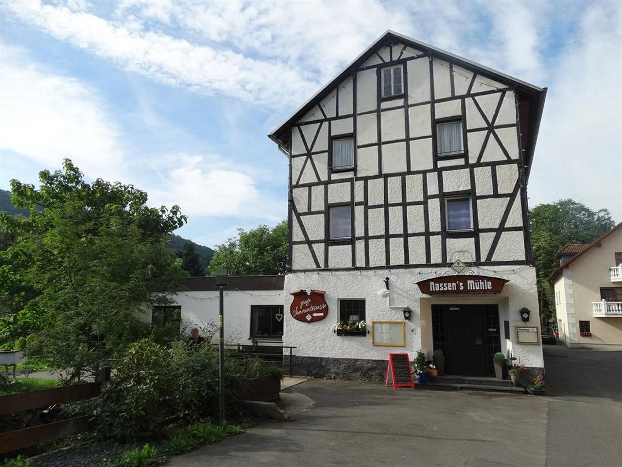 Ganze Ferienwohnung, Nassen's Mühle - Restaurant &amp; Pension in Waldbreitbach, Rheinland-Pfalz