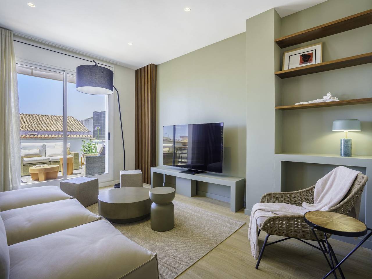 Ganze Ferienwohnung, Sitges Spaces Mediterranean Penthouse-2 B.R. / 2 Baths / Terrace- Up to 4 People in Sitges, Garraf