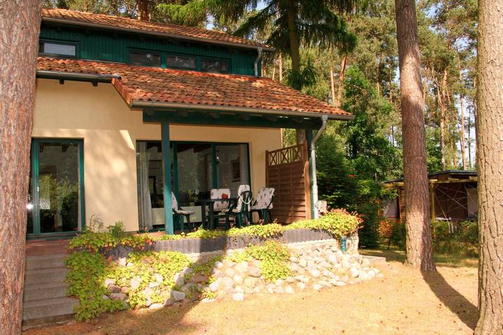 Ferienhaus für 7 Personen, mit Terrasse und Garten, kinderfreundlich in Jabel