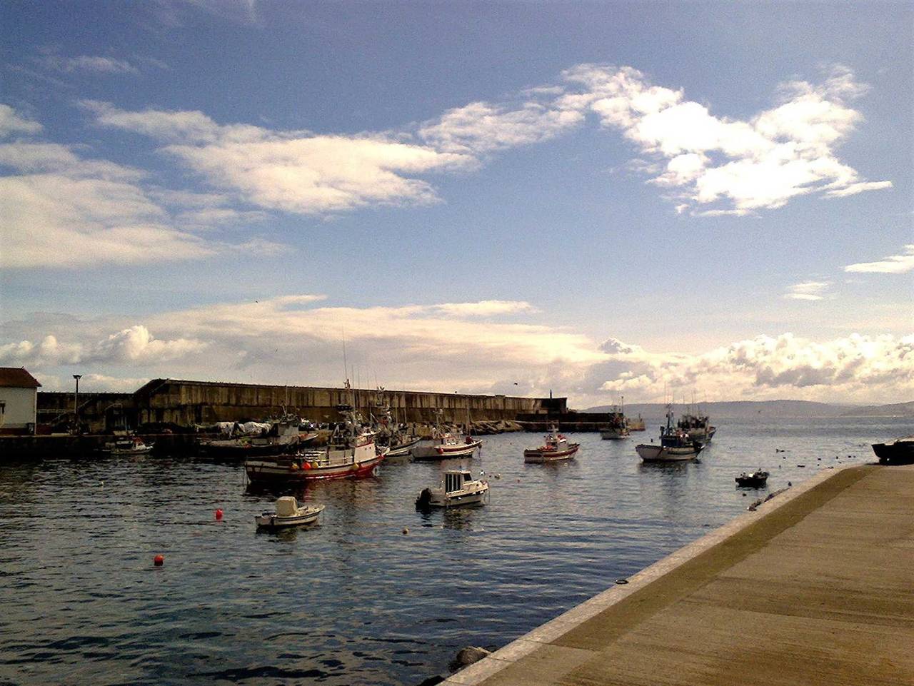 Ganze Ferienwohnung, Ático con terraza y vistas al mar cerca de la playa - Attikawohnung mit Meerblick in Malpica de Bergantiños, Costa da Morte