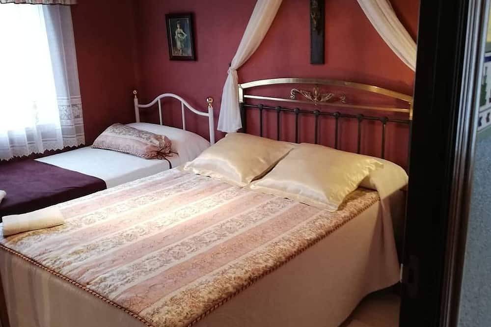 Casa El Herrero - Su Escapada Tranquila en el Corazón del Campo Español in Cuéllar , Provincia de Segovia