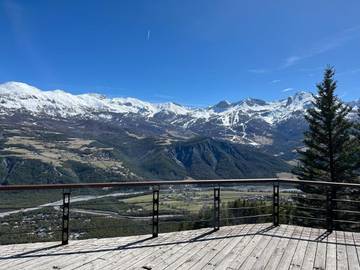 Gîte pour 6 personnes, avec jardin et vue, animaux acceptés à Faucon-de-Barcelonnette