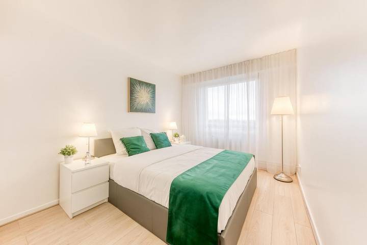 Gîte pour 4 personnes, avec balcon à L'Haÿ-les-Roses - 2