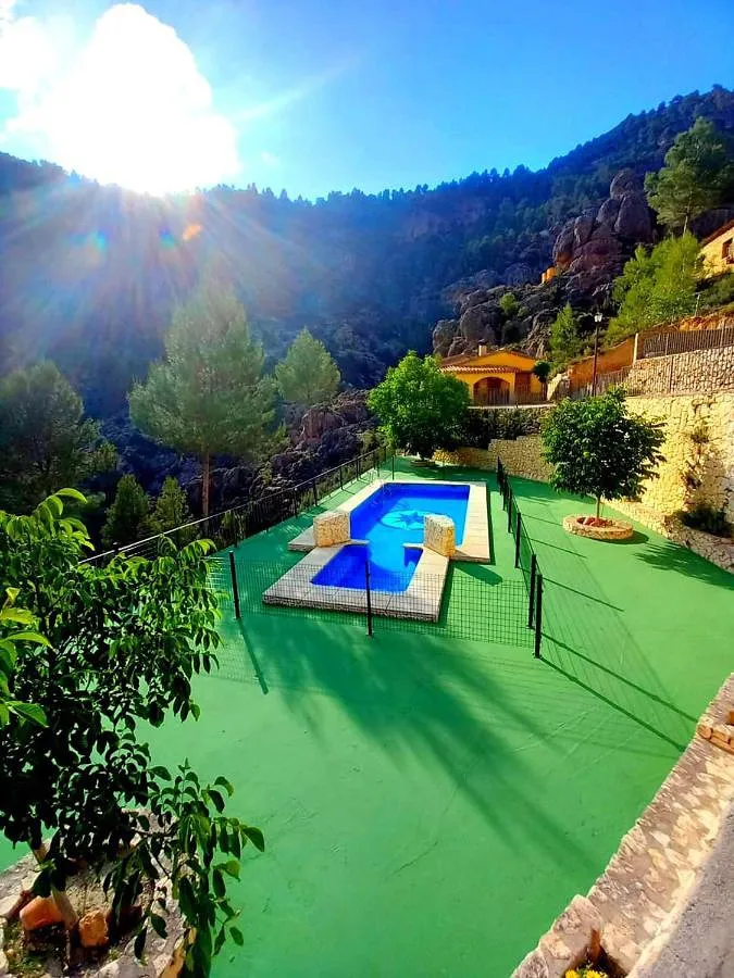 Casa rural para 3 personas, con vistas al lago y piscina además de vistas y jardín - 1