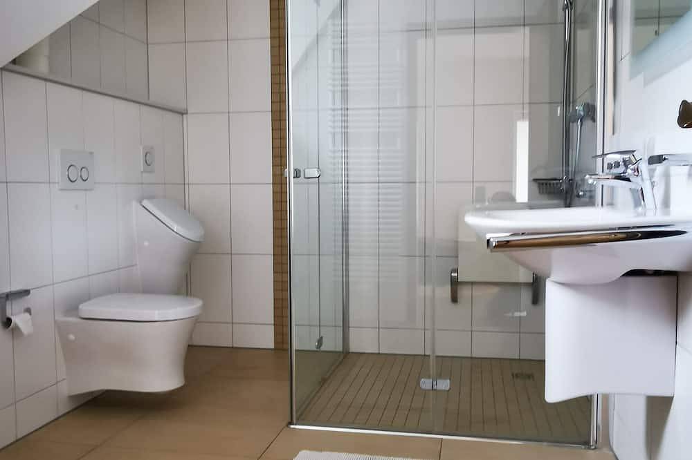 Charmantes Ferienhaus/Ferienwohnung  Allergikerfreundlich mit Garten/Balkon. in Siegen, Kreis Siegen-Wittgenstein
