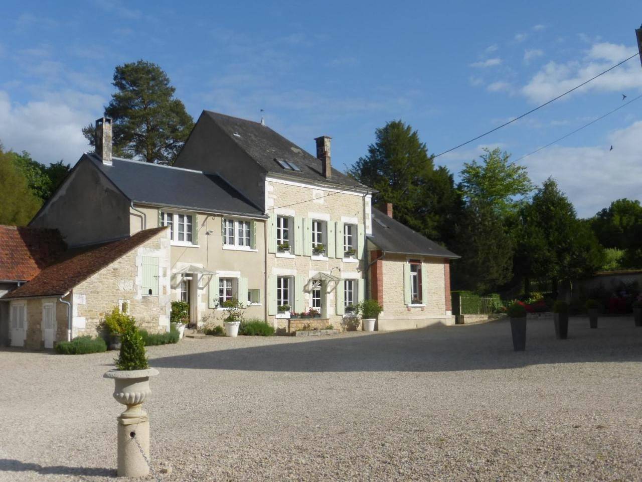 Domaine du Bouloy in Druyes-les-Belles-Fontaines, Région d'Auxerre
