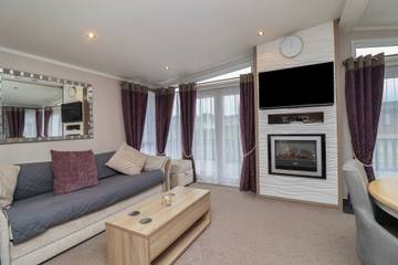Holiday Home for 4 People in Poole, South West England, Photo 2