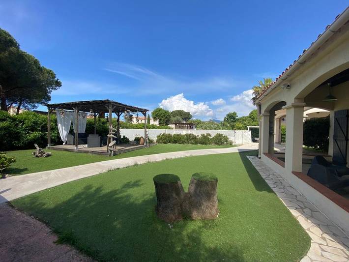 Gîte pour 10 personnes dans Office Municipal De Tourisme De Porticcio