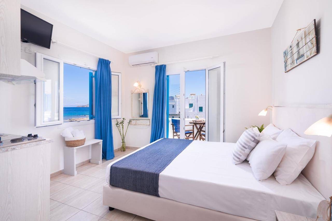 Entire apartment, Standard Double Room in Pollonia, Milos