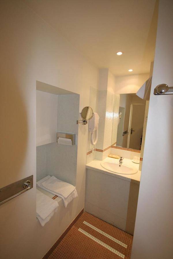 Hôtel pour 3 personnes, animaux acceptés à Les Riceys - 2