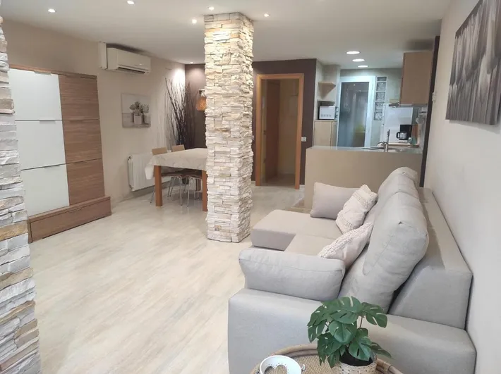 Apartamento de vacaciones para 5 personas, con vistas y balcón - 1